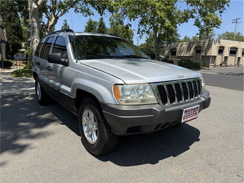 Used 2003 Jeep Grand Cherokee Laredo AWD/4WD image 7