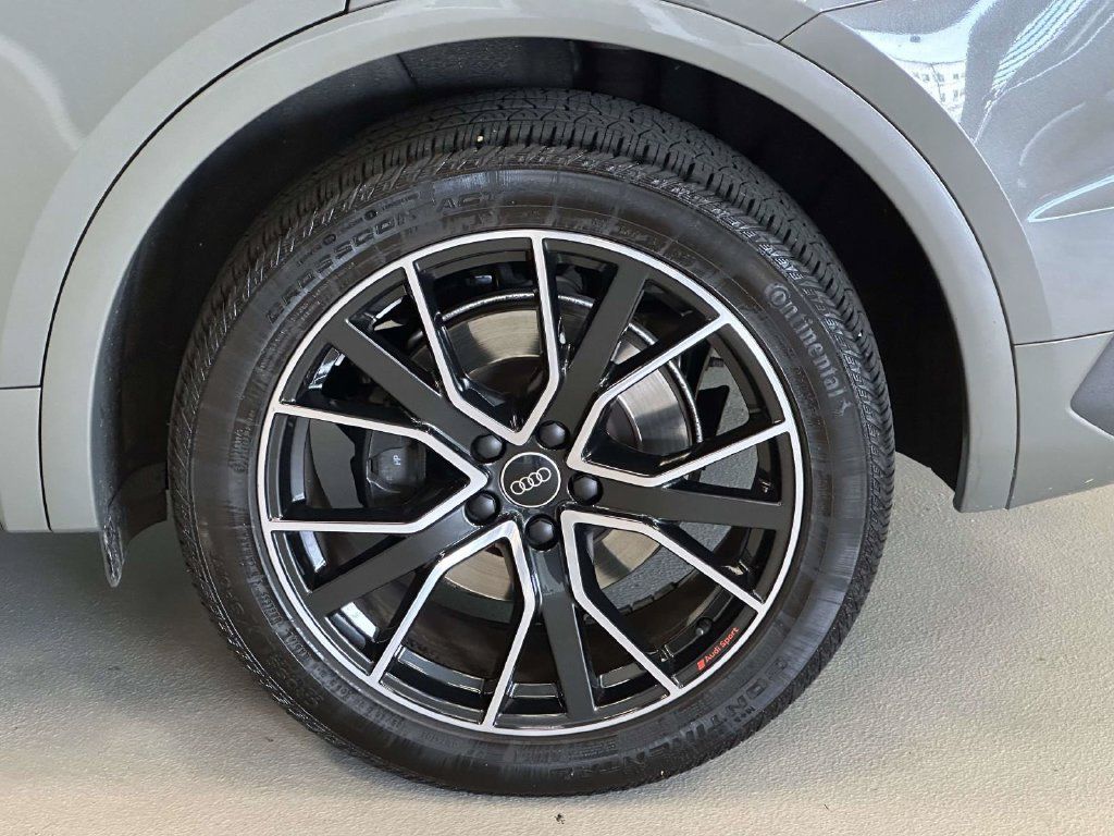Used 2024 Audi SQ5 Premium Plus w/ Premium Plus Package AWD/4WD image 9