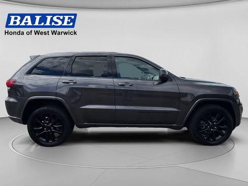 Used 2020 Jeep Grand Cherokee Altitude AWD/4WD image 4