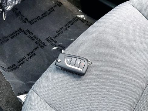 Used 2021 Toyota Corolla SE w/ Carpet Mat Package (TMS) FWD image 14