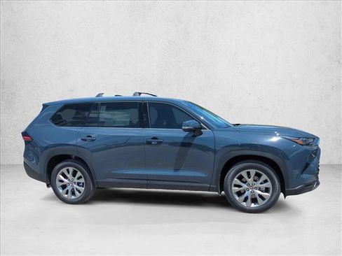 New 2026 Toyota Grand Highlander AWD image 4