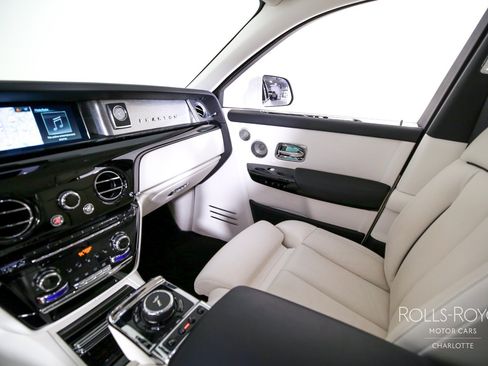 Certified 2024 Rolls-Royce Phantom Sedan RWD image 16