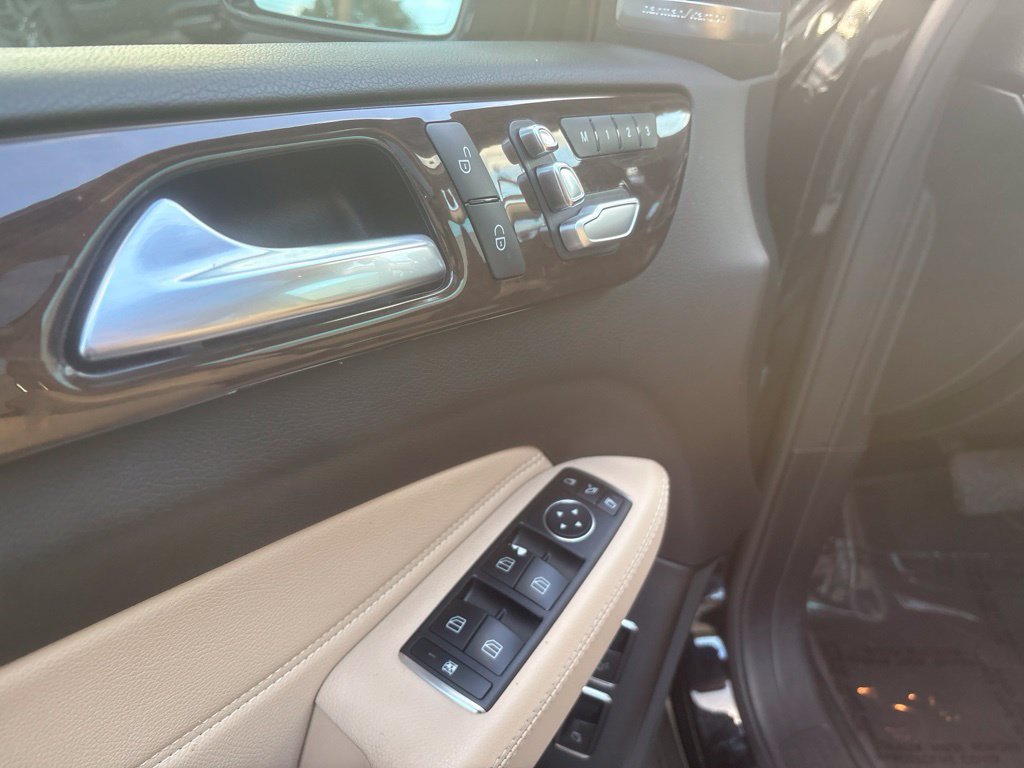 Used 2019 Mercedes-Benz GLS 450 4MATIC image 16