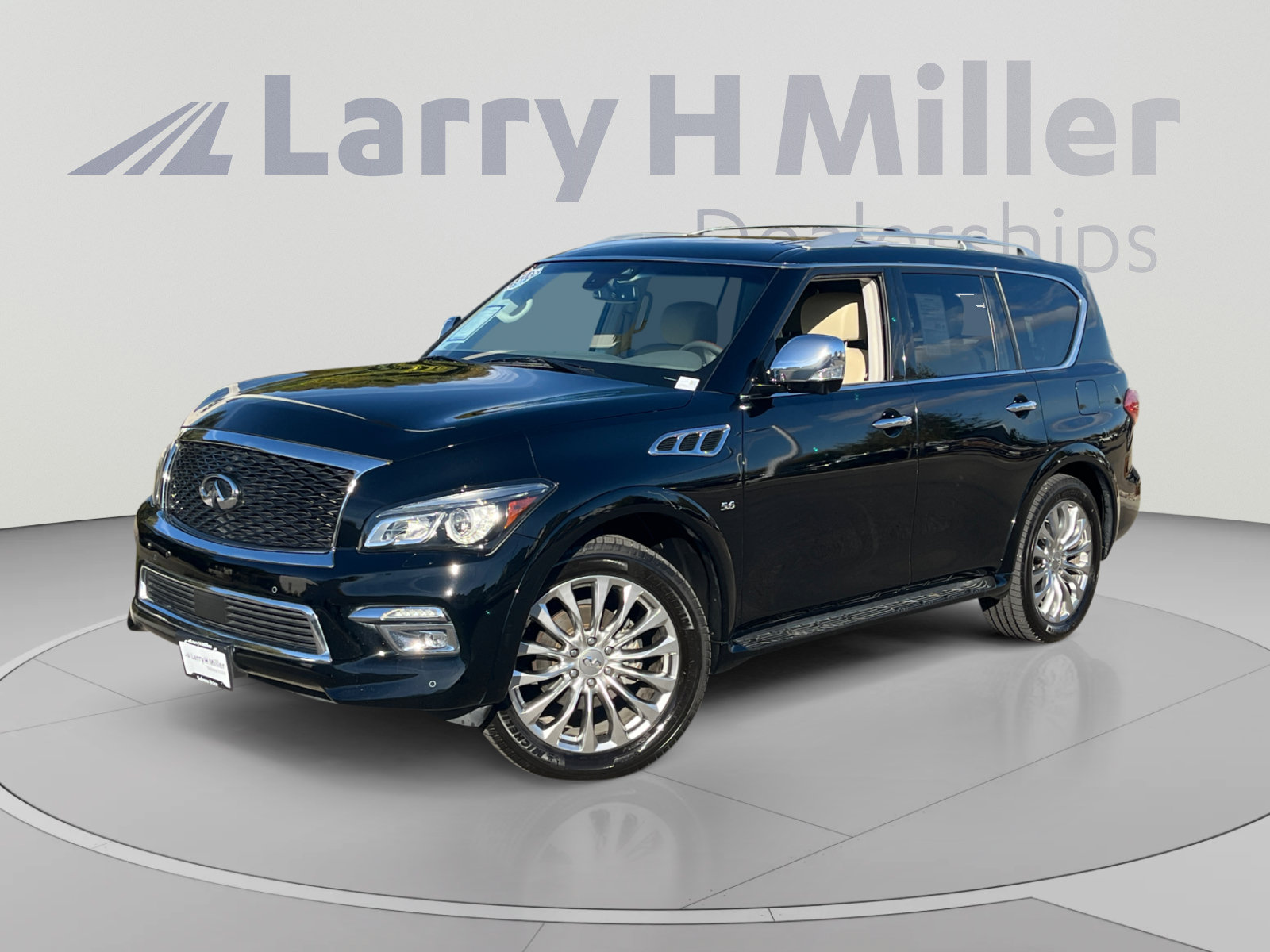 Used 2017 INFINITI QX80 4WD w/ Deluxe Technology Package image 1