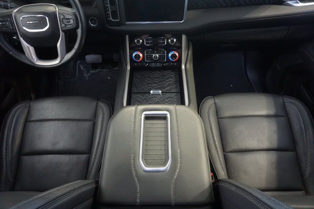 Used 2024 GMC Yukon Denali AWD/4WD image 30
