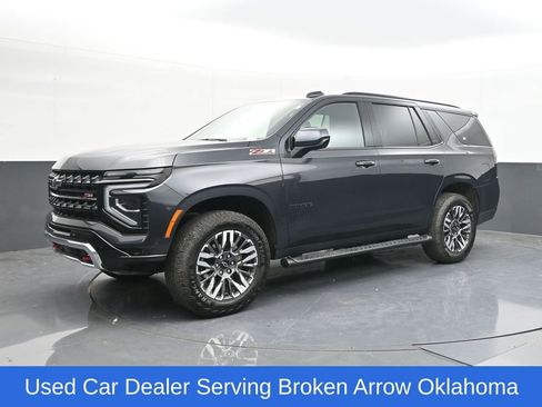 Used 2025 Chevrolet Tahoe Z71 AWD/4WD image 4