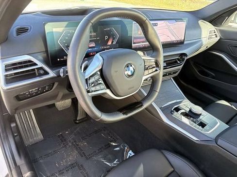 Used 2025 BMW 330i Sedan w/ Premium Package RWD image 20