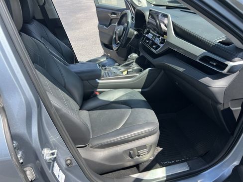 Used 2020 Toyota Highlander Platinum AWD/4WD image 35