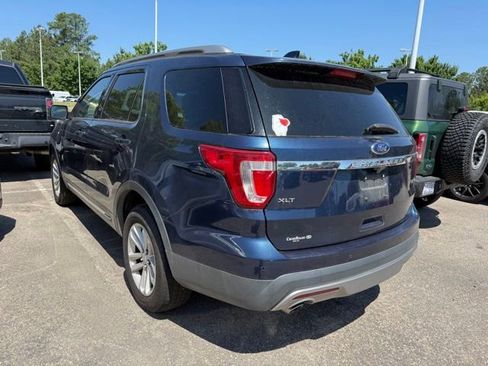 Used 2016 Ford Explorer XLT w/ Equipment Group 202A FWD image 7