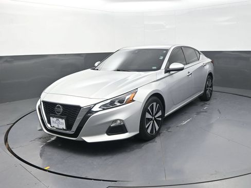 Used 2022 Nissan Altima 2.5 SV AWD/4WD image 4