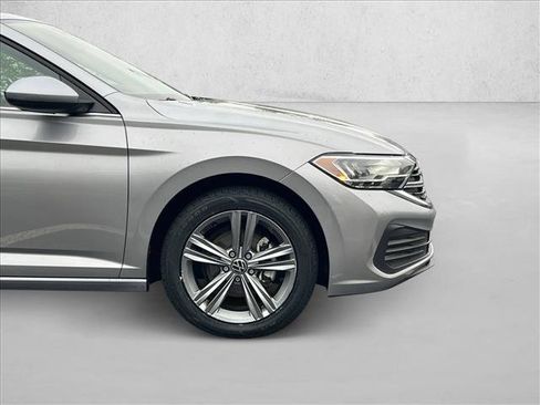 Used 2024 Volkswagen Jetta SE FWD image 22