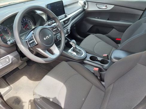 Used 2023 Kia Forte LXS image 9