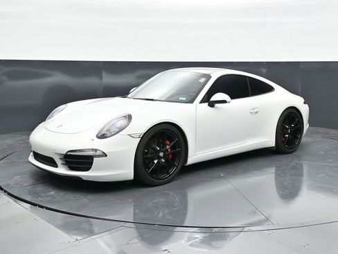Used 2015 Porsche 911 Carrera RWD image 3