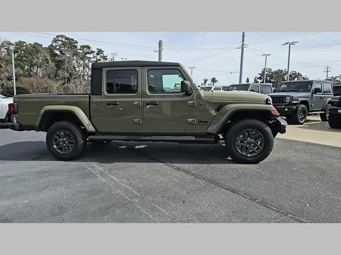 New 2026 Jeep Gladiator Sport AWD/4WD image 35