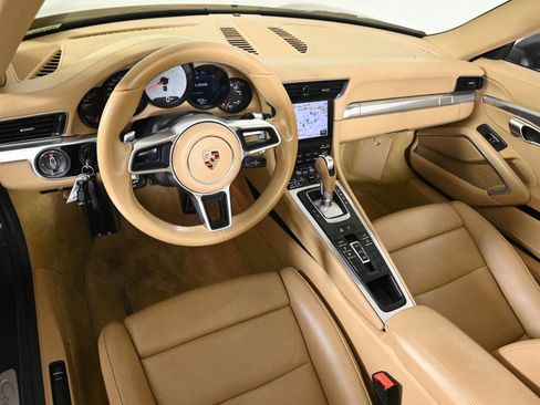 Used 2017 Porsche 911 Carrera S image 4