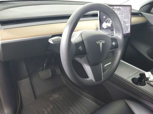 Used 2021 Tesla Model Y Long Range image 22