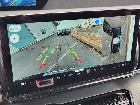 Certified 2025 Ford Expedition Max Platinum image 28