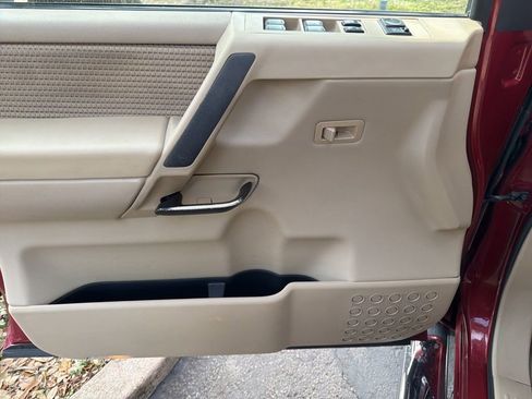 Used 2014 Nissan Titan SV w/ SV Value Truck Package image 18