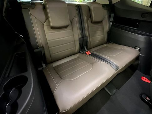 New 2025 Volkswagen Atlas SEL image 28