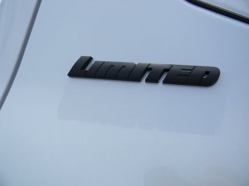 New 2026 Toyota Tundra Limited AWD/4WD image 8