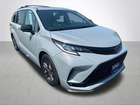 Certified 2026 Toyota Sienna XSE AWD/4WD image 6