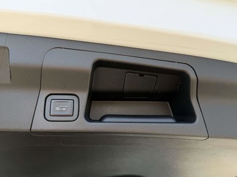 Used 2019 GMC Acadia SLE w/ Driver Alert Package I AWD/4WD image 11