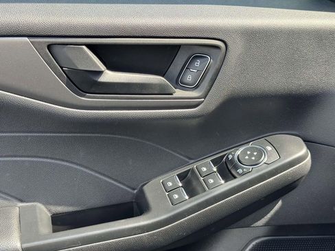 Used 2025 Ford Escape Active AWD/4WD image 18