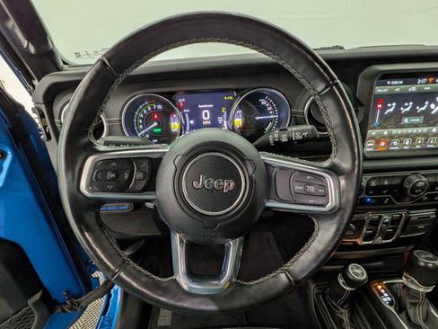 Used 2022 Jeep Wrangler Unlimited Sahara w/ Cold Weather Group image 22