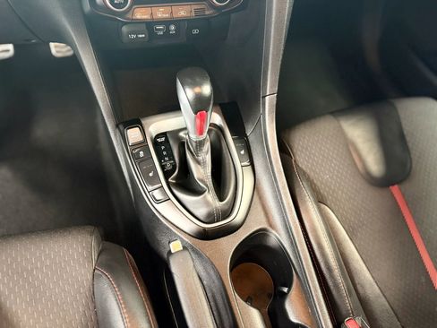 Used 2019 Hyundai Veloster Turbo image 15