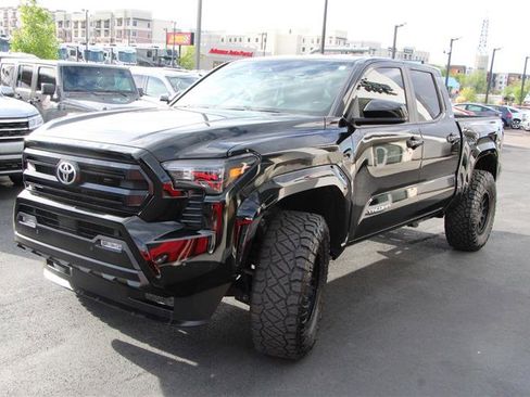 Used 2024 Toyota Tacoma SR5 image 3