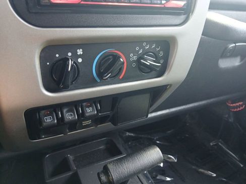 Used 2006 Jeep Wrangler Unlimited AWD/4WD image 20
