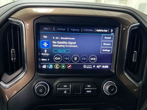 Used 2023 Chevrolet Silverado 2500 High Country image 14