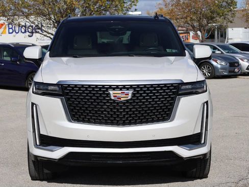 Used 2022 Cadillac Escalade ESV Premium Luxury w/ LPO, Illumination Package image 5