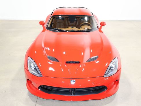 Used 2013 SRT Viper GTS w/ GTS Laguna Interior Pkg image 10