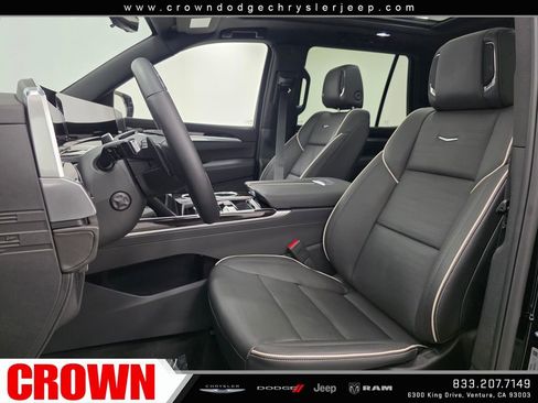 Used 2026 Cadillac Escalade Luxury AWD/4WD image 31