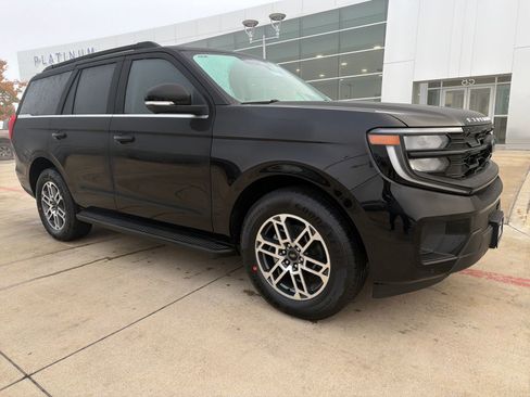 New 2025 Ford Expedition Active image 7