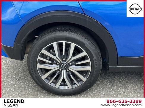 Used 2024 Nissan Kicks SV FWD image 6