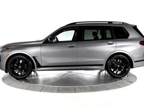 Used 2024 BMW X7 M60i w/ Executive Package AWD/4WD image 2