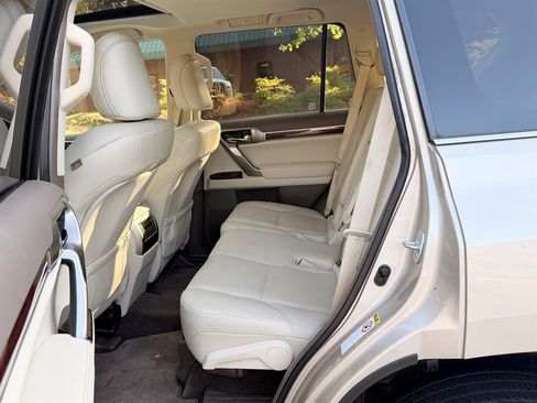 Used 2012 Lexus GX 460 w/ Comfort Plus Pkg AWD/4WD image 4