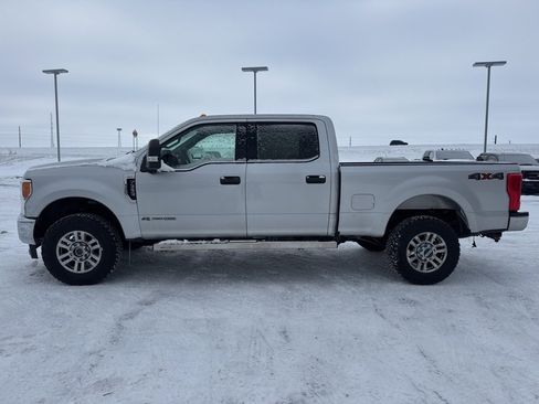 Used 2017 Ford F350 XLT image 10