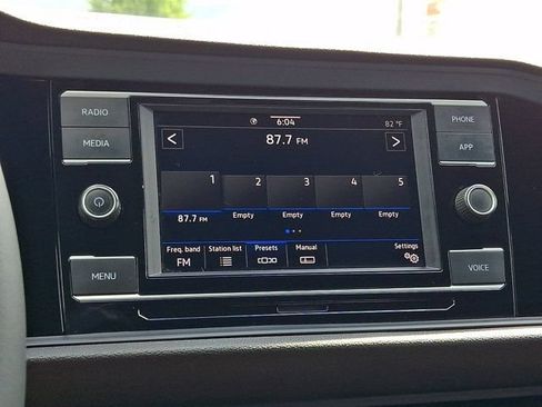 Certified 2024 Volkswagen Jetta Sport FWD image 21