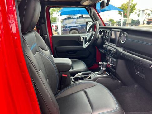 Used 2023 Jeep Wrangler Unlimited Rubicon 4xe AWD/4WD image 19