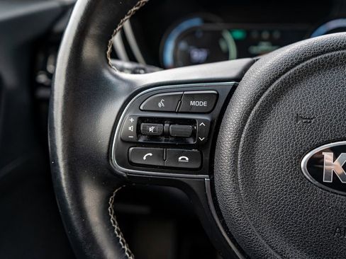 Used 2021 Kia Niro EX w/ Cold Weather Package image 22