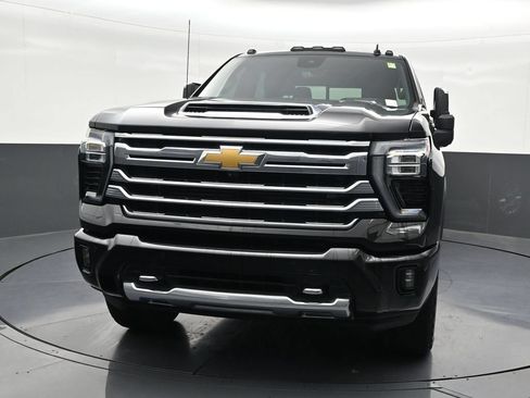 Used 2024 Chevrolet Silverado 2500 High Country w/ High Country Premium Package AWD/4WD image 9