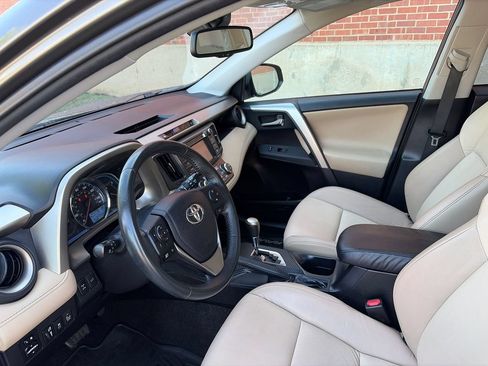 Used 2014 Toyota RAV4 Limited w/ Technology Package AWD/4WD image 6