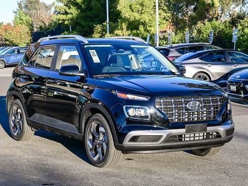 New 2026 Hyundai Venue SEL FWD image 13