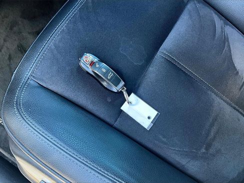 Used 2017 Porsche Macan S image 34