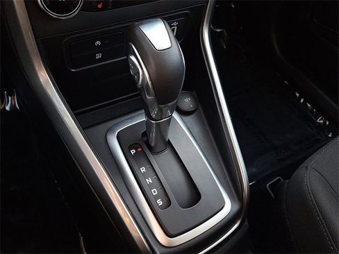 Used 2020 Ford EcoSport SE w/ SE Convenience Package image 15