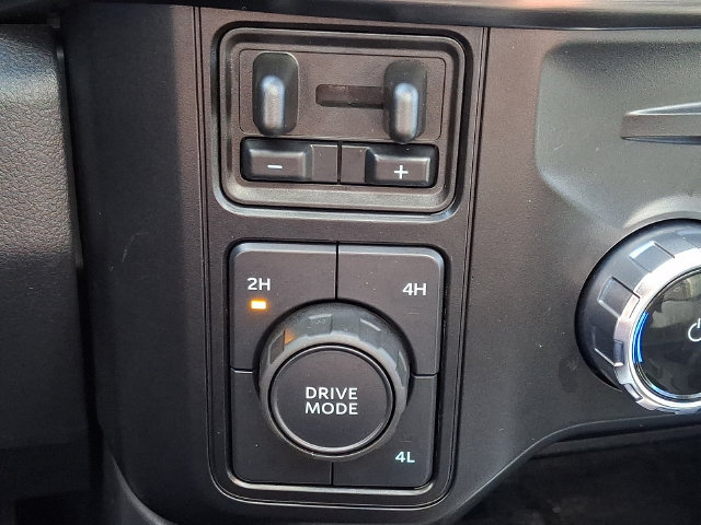 Used 2024 Ford F350 Lariat w/ Lariat Ultimate Package AWD/4WD image 24