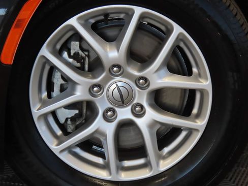Used 2023 Chrysler Voyager LX FWD image 6